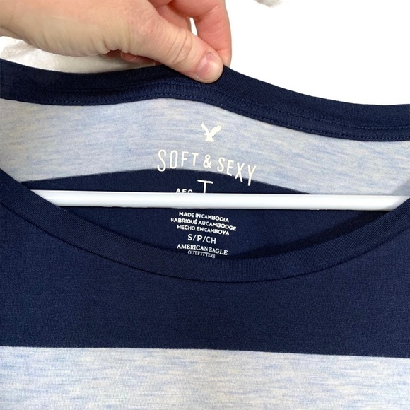 American Eagle Soft & Sexy Blue Stripe Pocket Tee Size Small - Picture 7 of 15